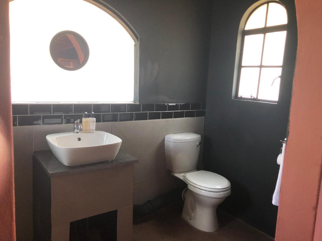 Birdsong Cottages Modimolle Room photo